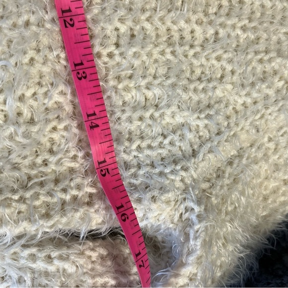 Maison Jules Cream Eyelash Sweater size medium. - Picture 4 of 6